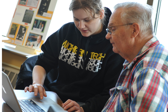 MTU Students helping the elderly through Breaking Digital Barriers Project