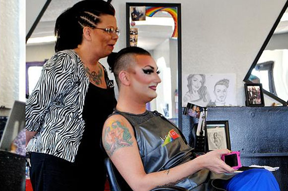 Kolor 2 Dye 4 Salon supports the drag performers with hair and makeup.