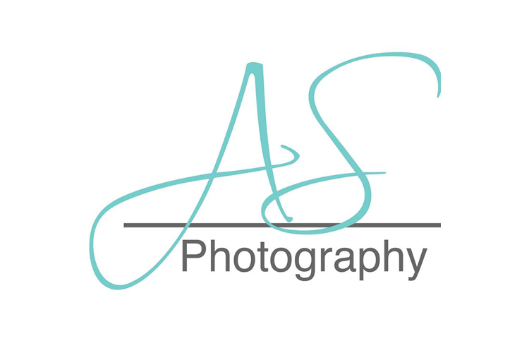Amanda Shellnut Photography is opening in Munising.