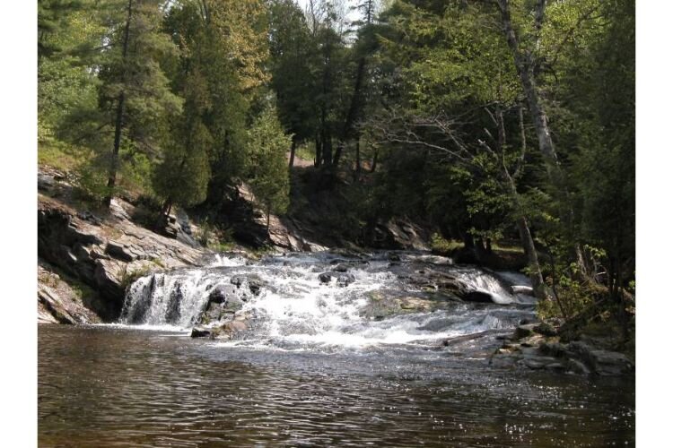L'Anse is a great jumping-off point to visit surrounding waterfalls.